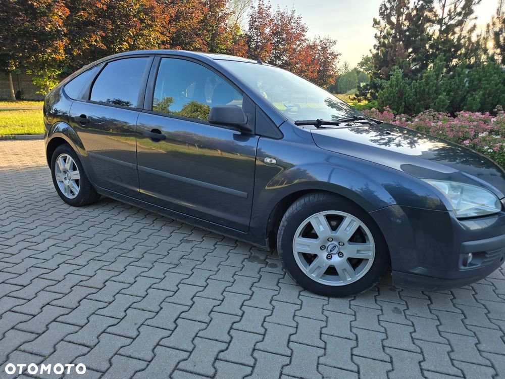 Ford Focus 1.6 Ambiente - 34