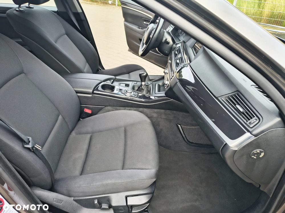 BMW Seria 5 520d Luxury Line - 10