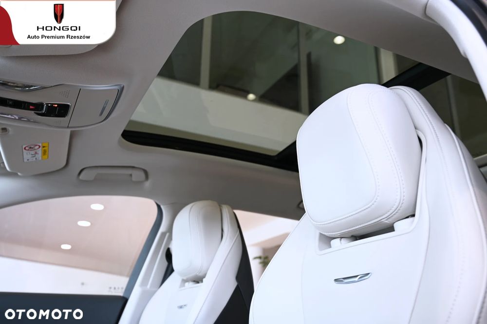 Hongqi HS3 - 12