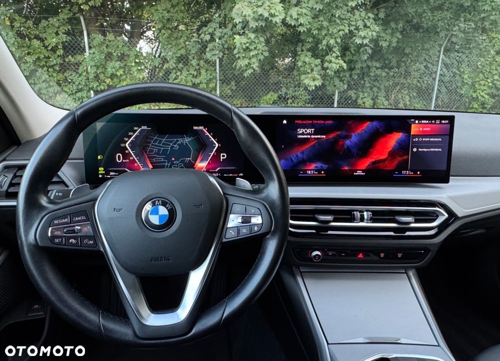 BMW Seria 3 318d Touring Sport Line - 33