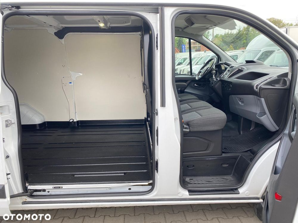 Ford TRANSIT CUSTOM - 23