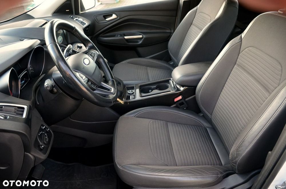 Ford Kuga - 18