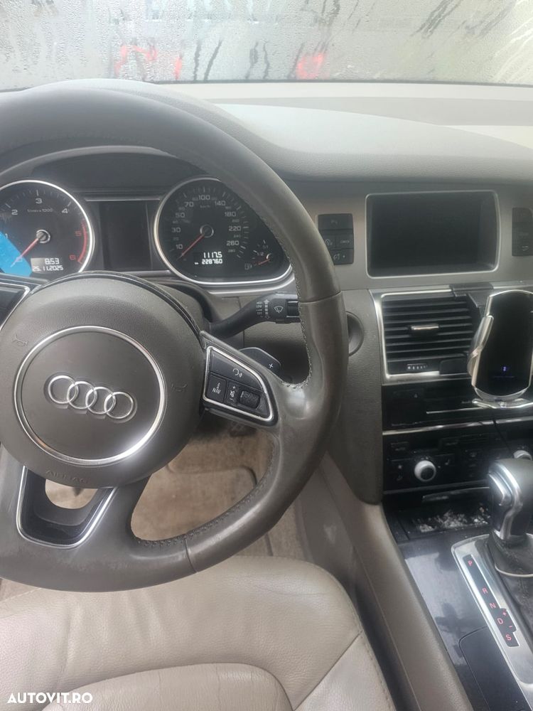 Audi Q7 3.0 TDI Quattro Tip - 9
