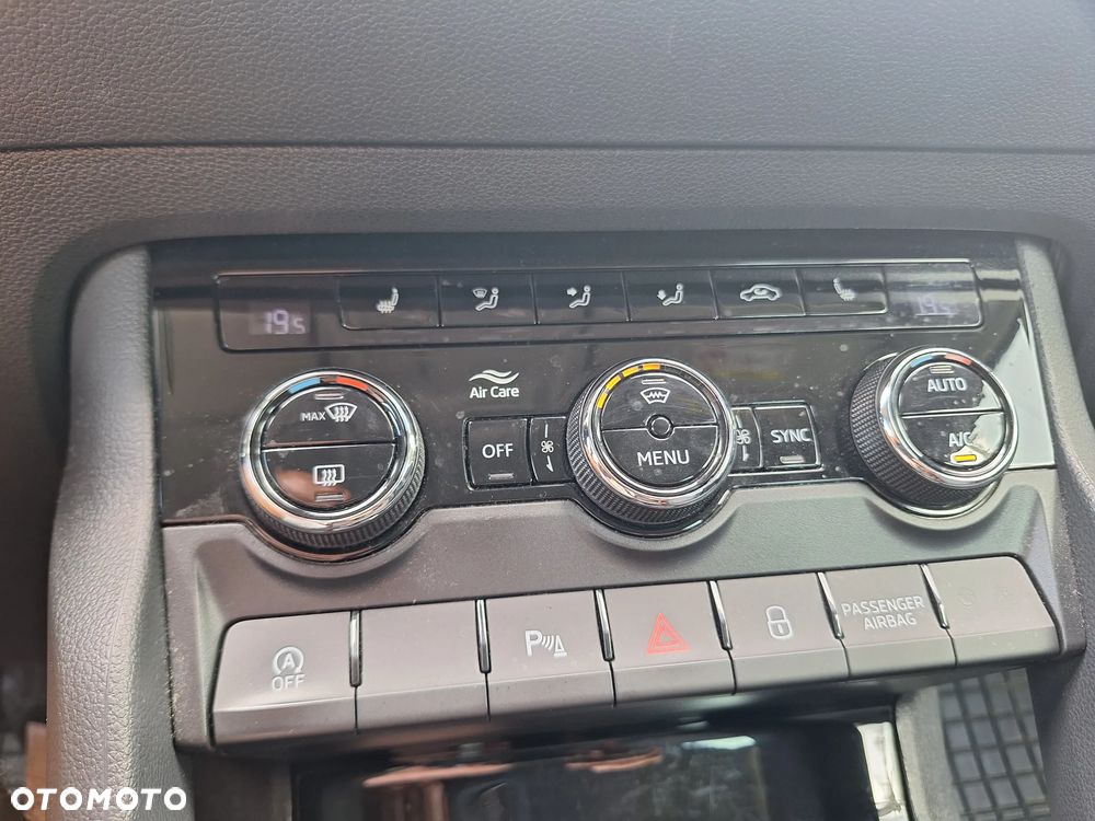 Skoda Karoq 1.5 TSI ACT 4x2 Style DSG - 29
