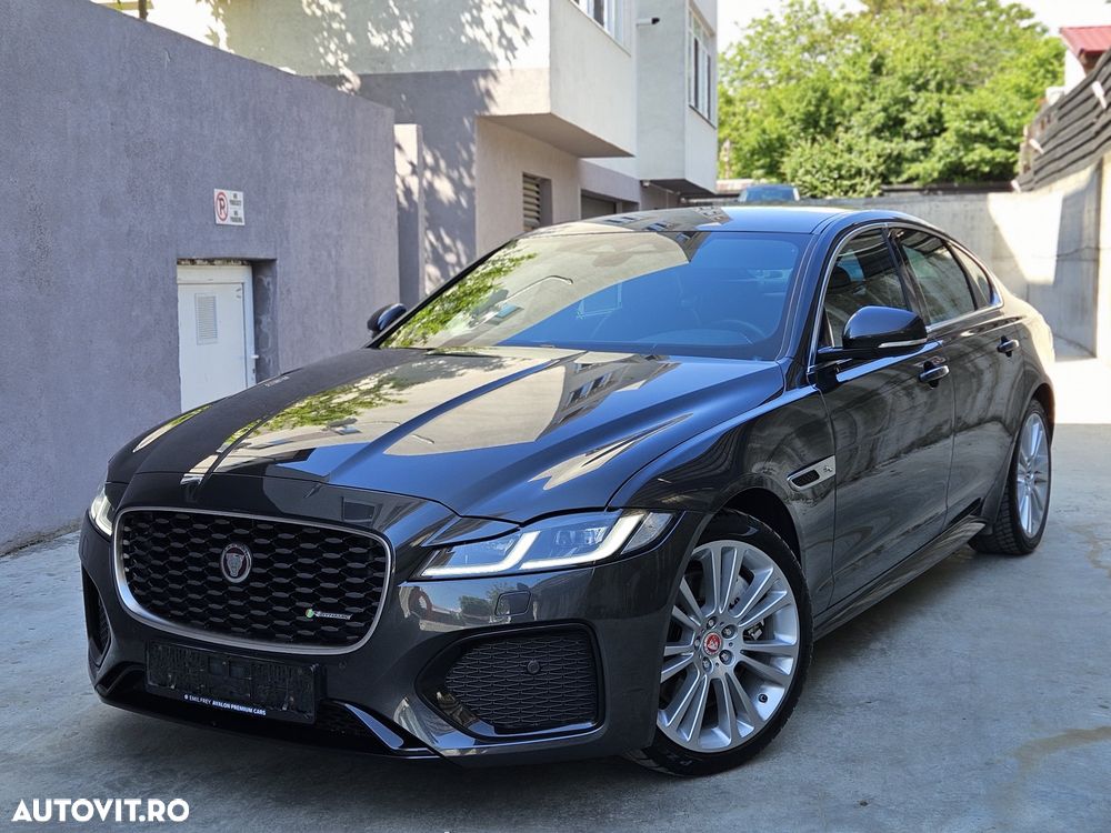Jaguar XF P300 AWD R-Dynamic S - 2