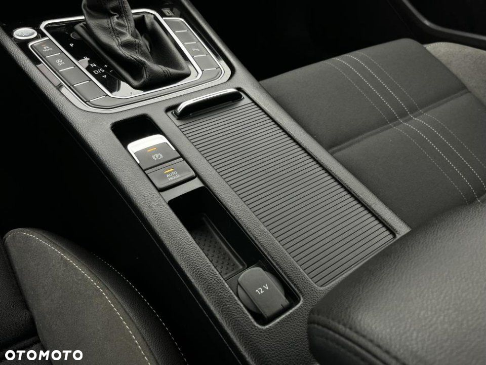 Volkswagen Passat - 23
