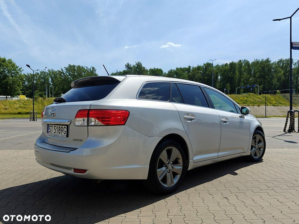Toyota Avensis 2.0 D-4D Premium - 22
