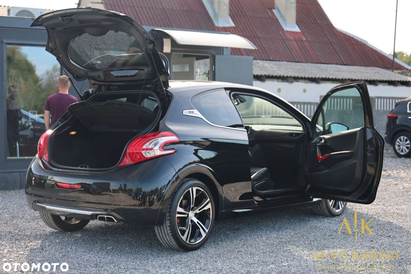 Peugeot 208 - 19
