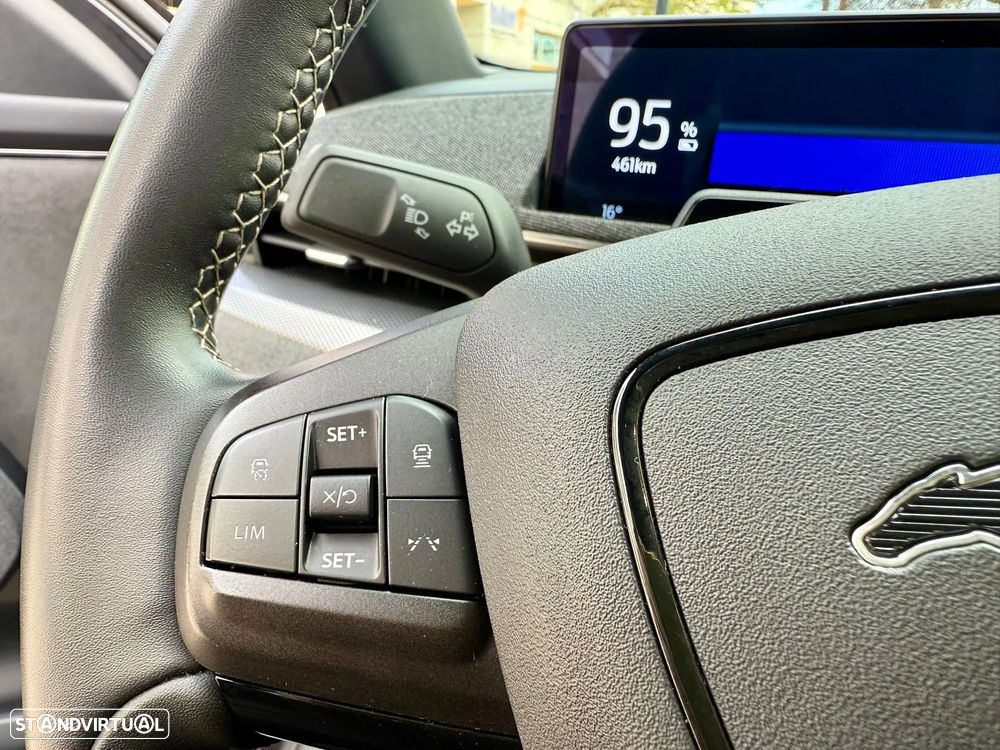 Ford Mustang Mach-E AWD GT - 29