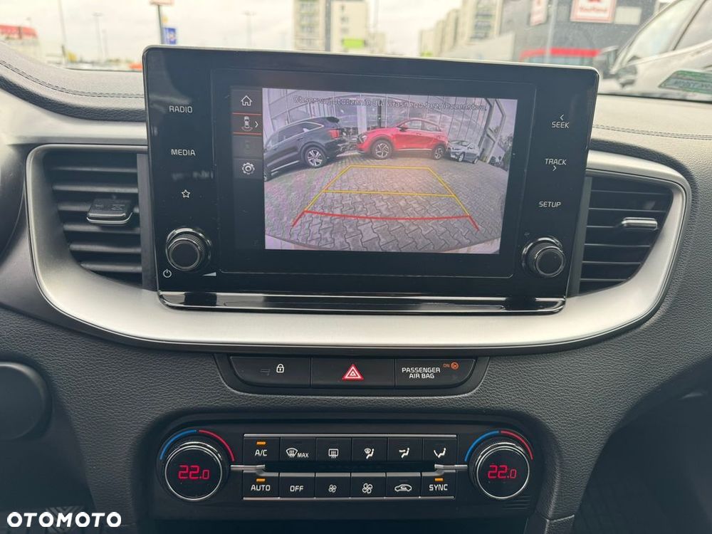 Kia Ceed 1.5 T-GDI M - 12