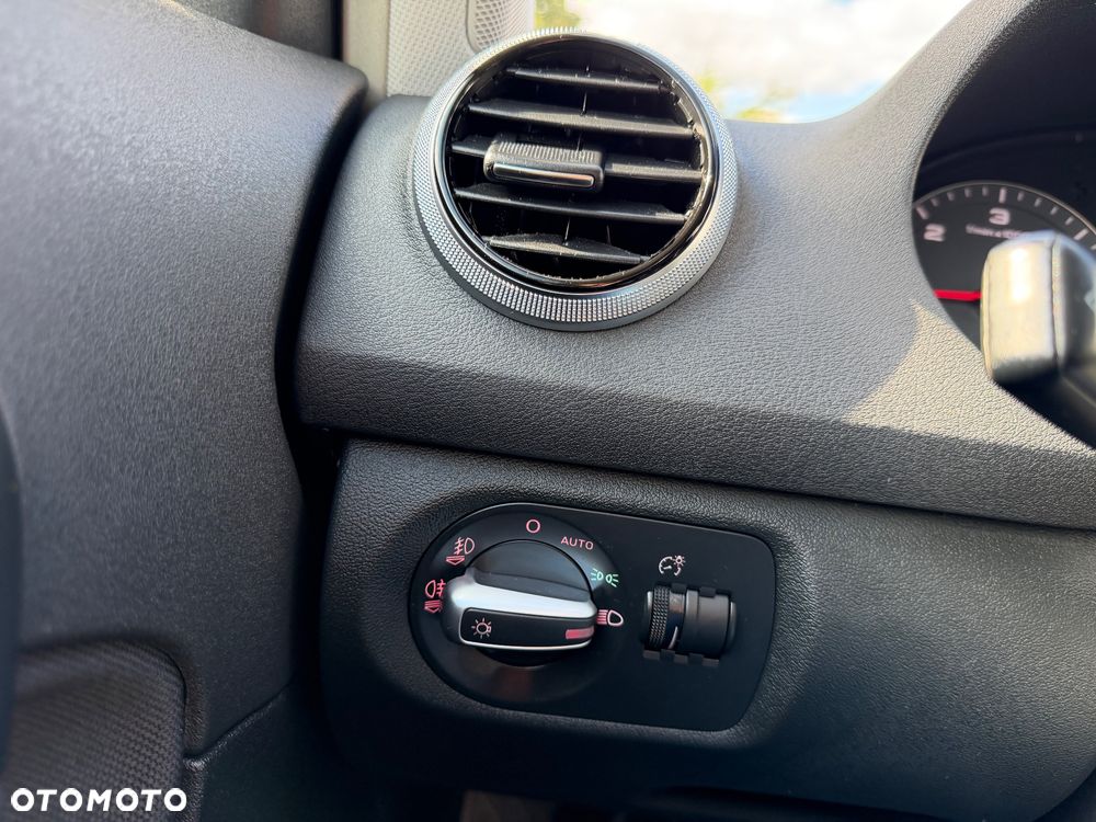 Audi A3 Sportback 2.0 TDI Ambiente - 24