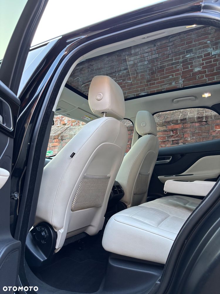 Jaguar F-Pace 2.0 i4D AWD Prestige - 14