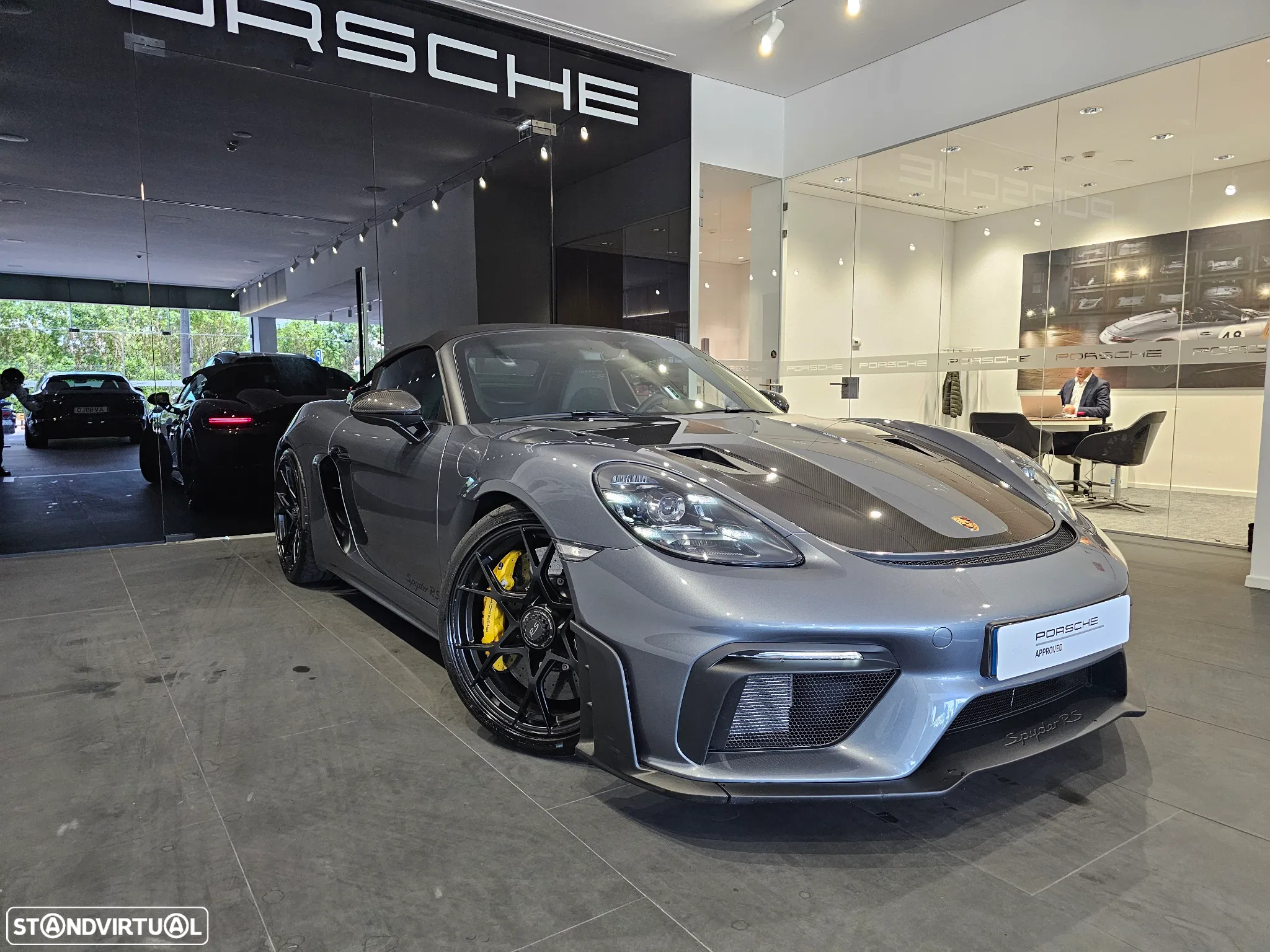 Porsche 718 Spyder - 3