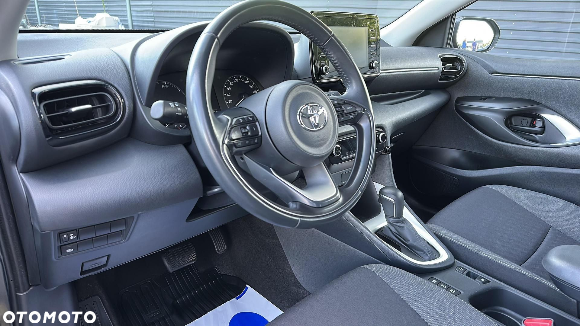 Toyota Yaris Hybrid 1.5 Comfort - 11