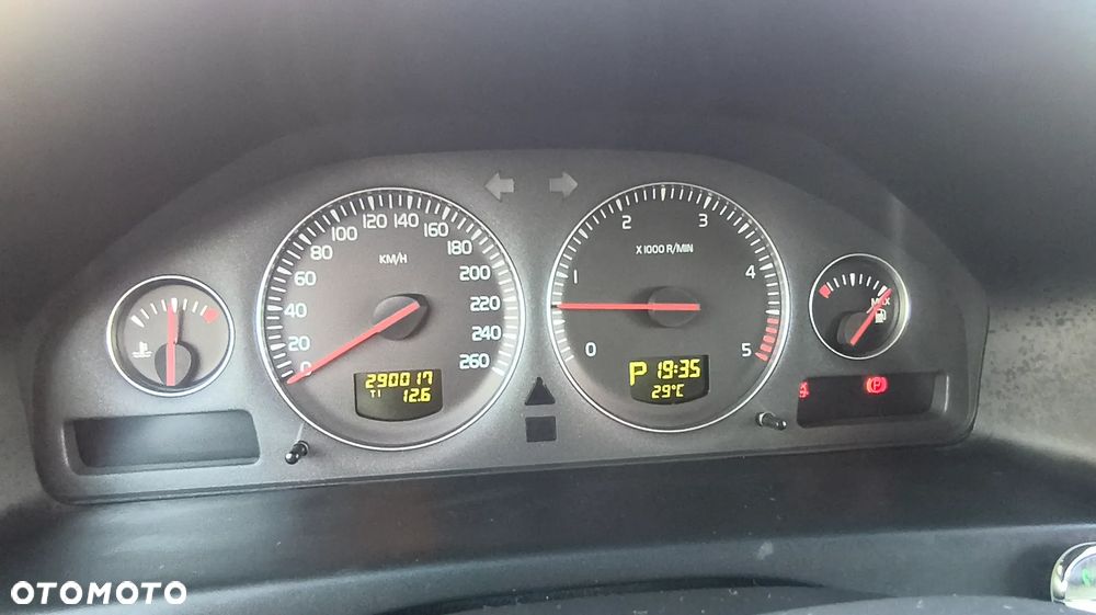 Volvo XC 70 D5 AWD Kinetic - 22