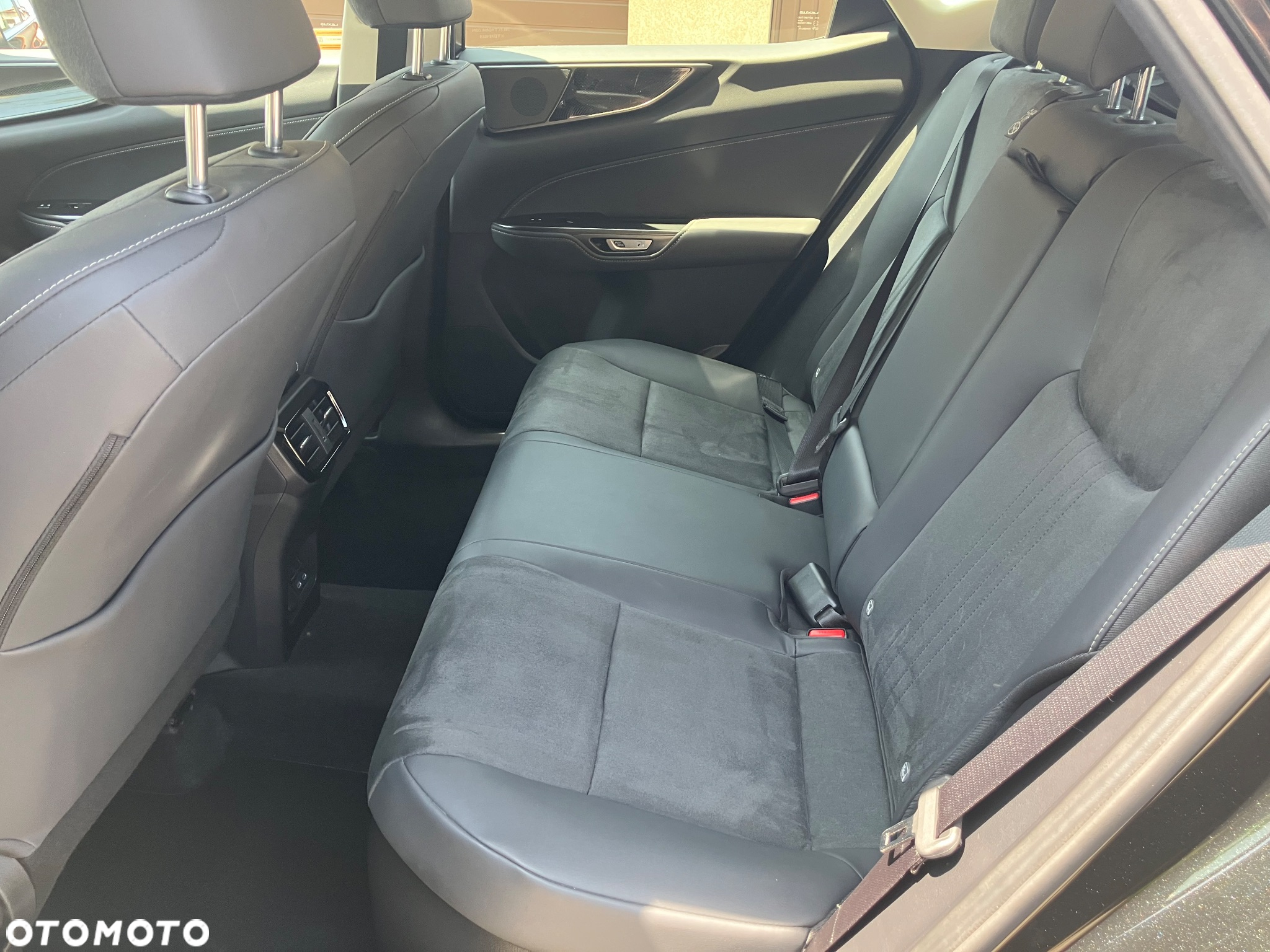 Lexus NX 350h Elegance 2WD - 14