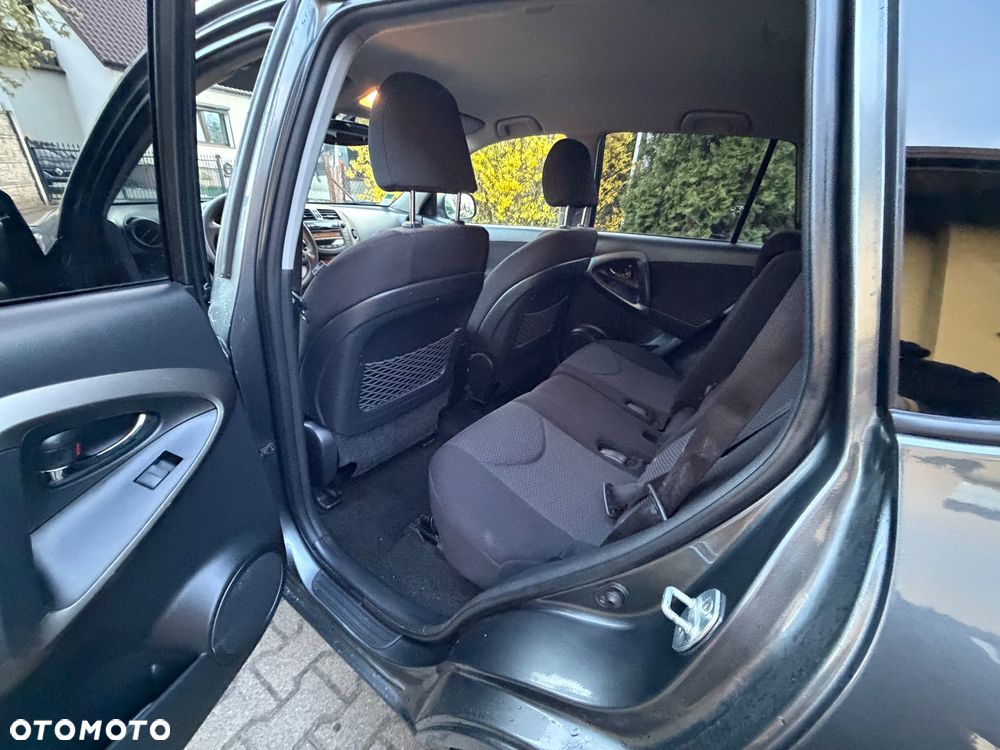 Toyota RAV4 2.2 D-4D 4x4 Automatik Life - 11