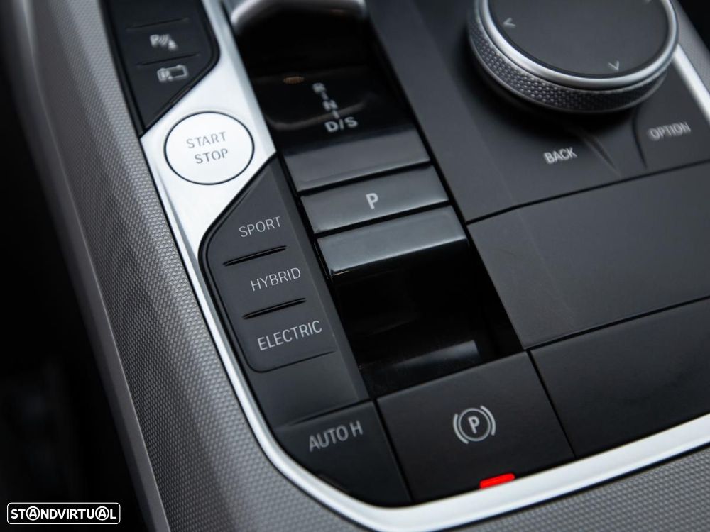 BMW 320 e Auto - 22
