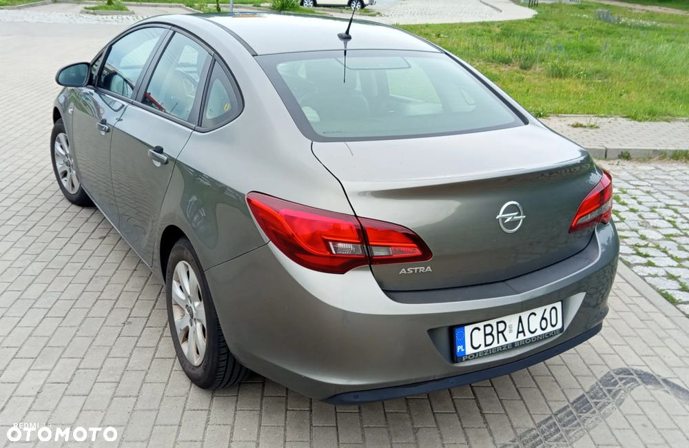Opel Astra 1.6 EU6 - 5