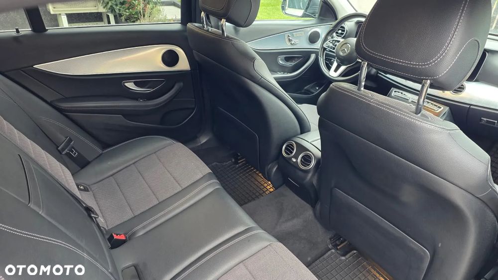 Mercedes-Benz Klasa E - 14