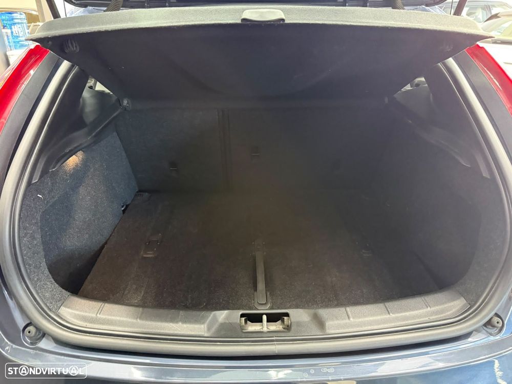 Volvo V40 1.5 T3 Sport Edition R Geartronic - 11