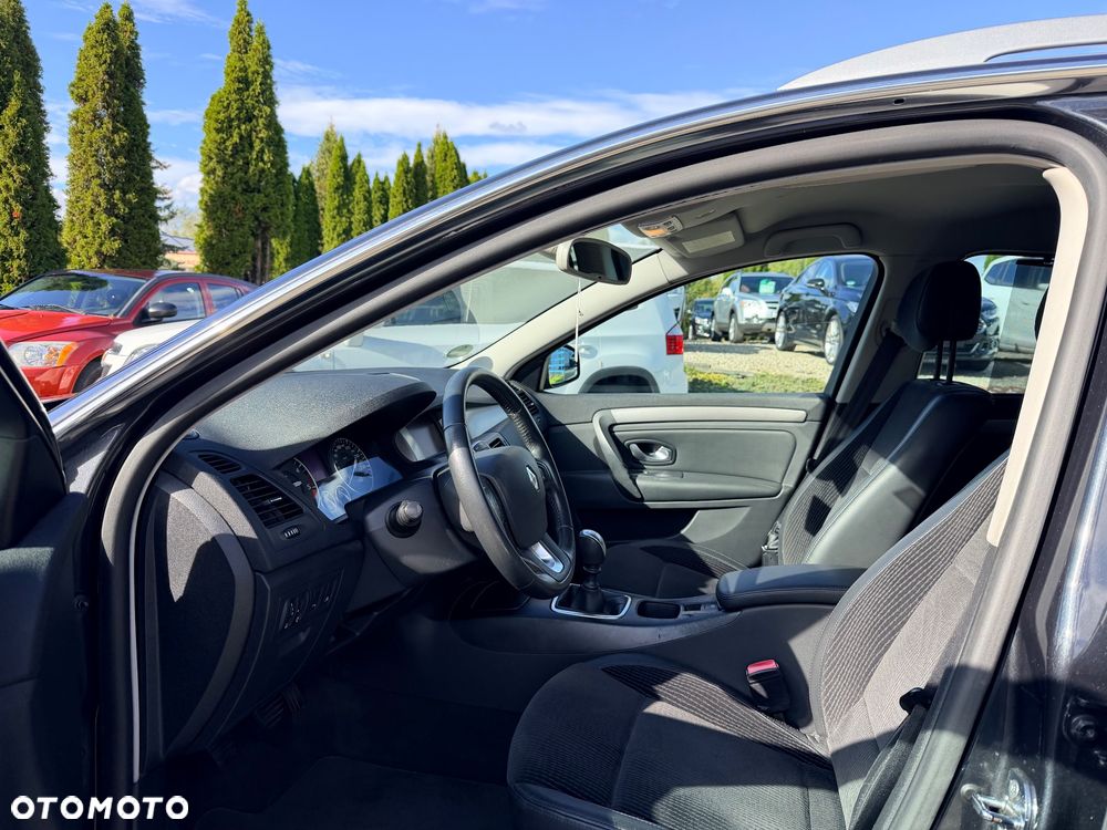 Renault Laguna dCi 150 FAP GT - 9