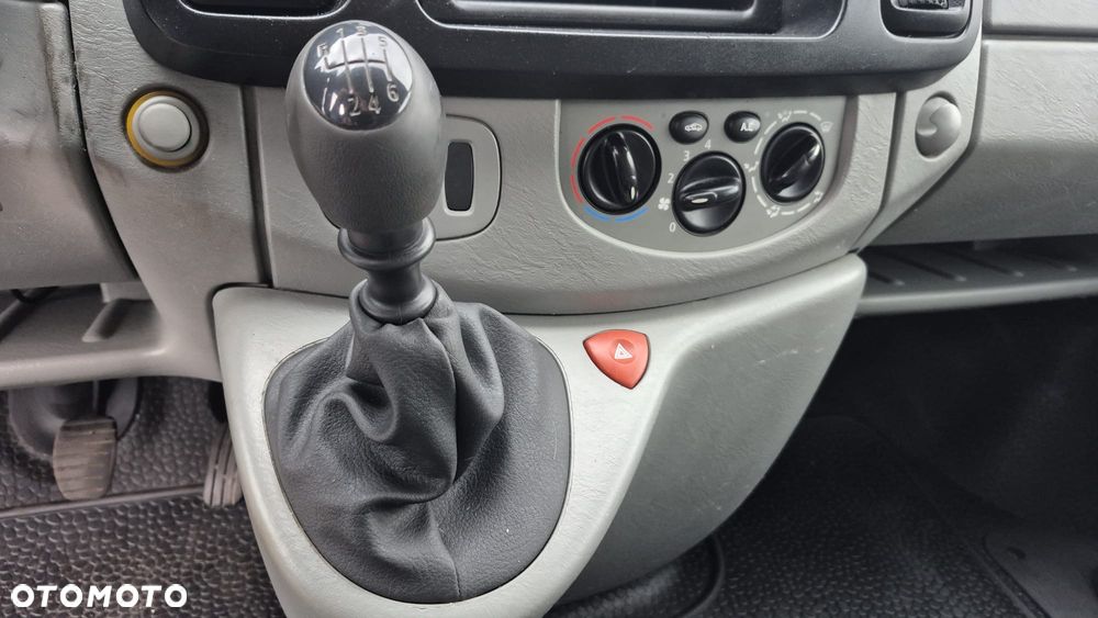 Renault Trafic 2.0dci z Niemiec Klima bezwypadkowy - 5