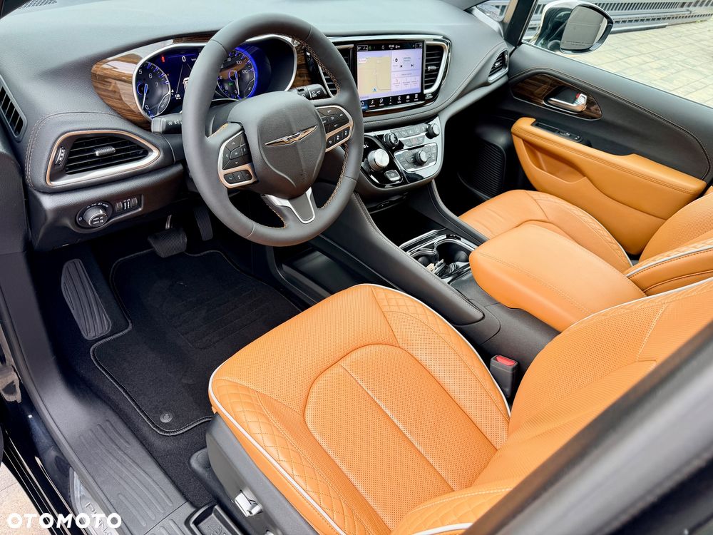 Chrysler Pacifica - 24