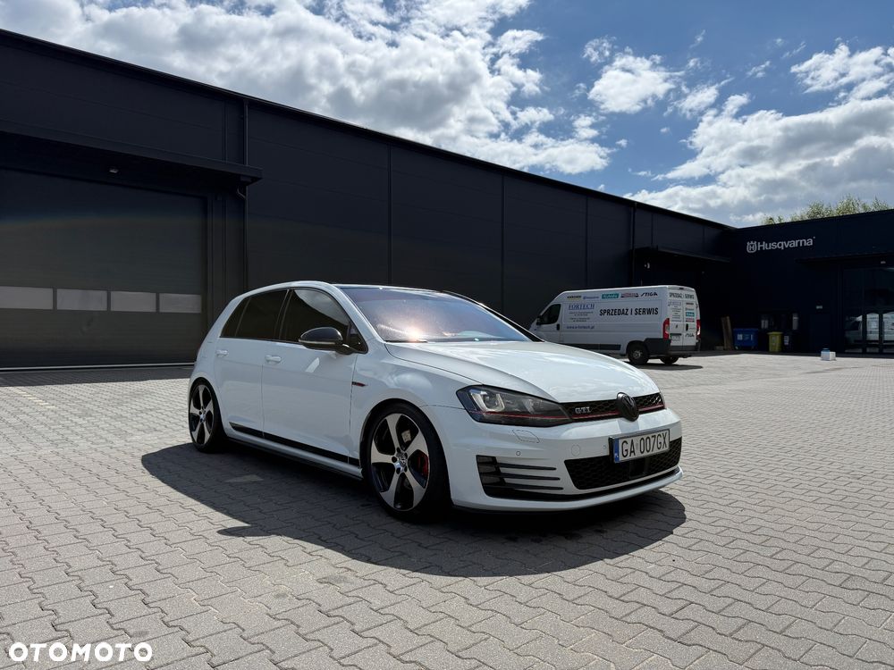 Volkswagen Golf - 7