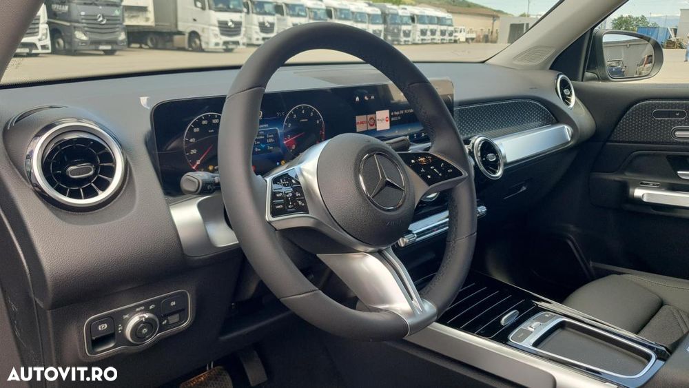 Mercedes-Benz GLB - 9