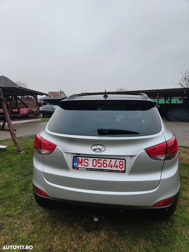Hyundai ix35 2.0 CRDI 4WD Premium - 10