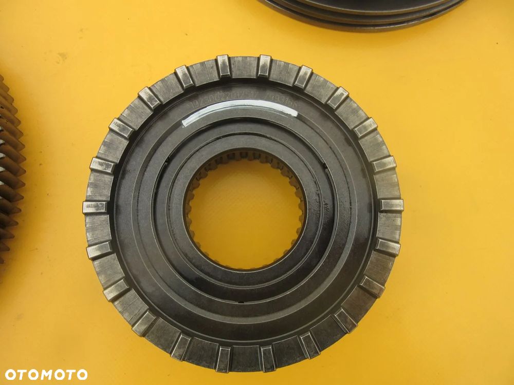 Sprzęgła kłowe KV skrzyni biegów Case CVX130 - 1