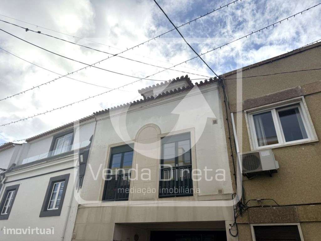 Prédio para Habitação e Comércio no Centro de Arruda dos Vinhos - Grande imagem: 4/39