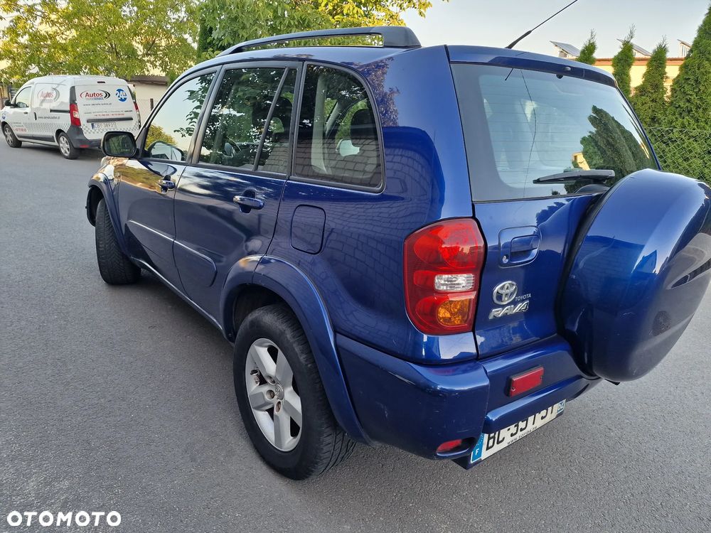 Toyota RAV4 D-4D 4x4 - 15
