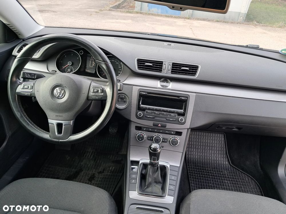 Volkswagen Passat 2.0 TDI Sportline - 7