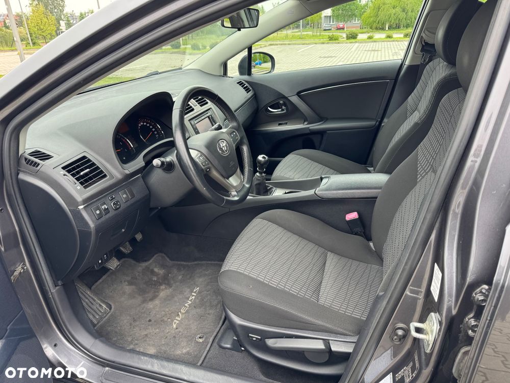 Toyota Avensis 2.0 D-4D - 8