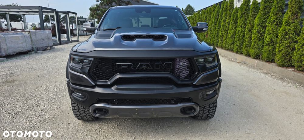 RAM 1500 Quad Cab Sport - 25