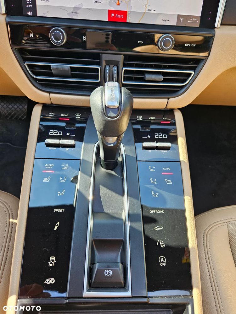 Porsche Macan - 12