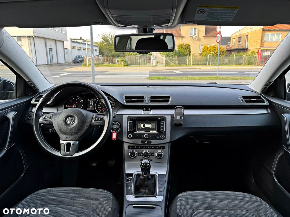 Volkswagen Passat Variant 2.0 TDI BlueMotion Technology Highline - 9
