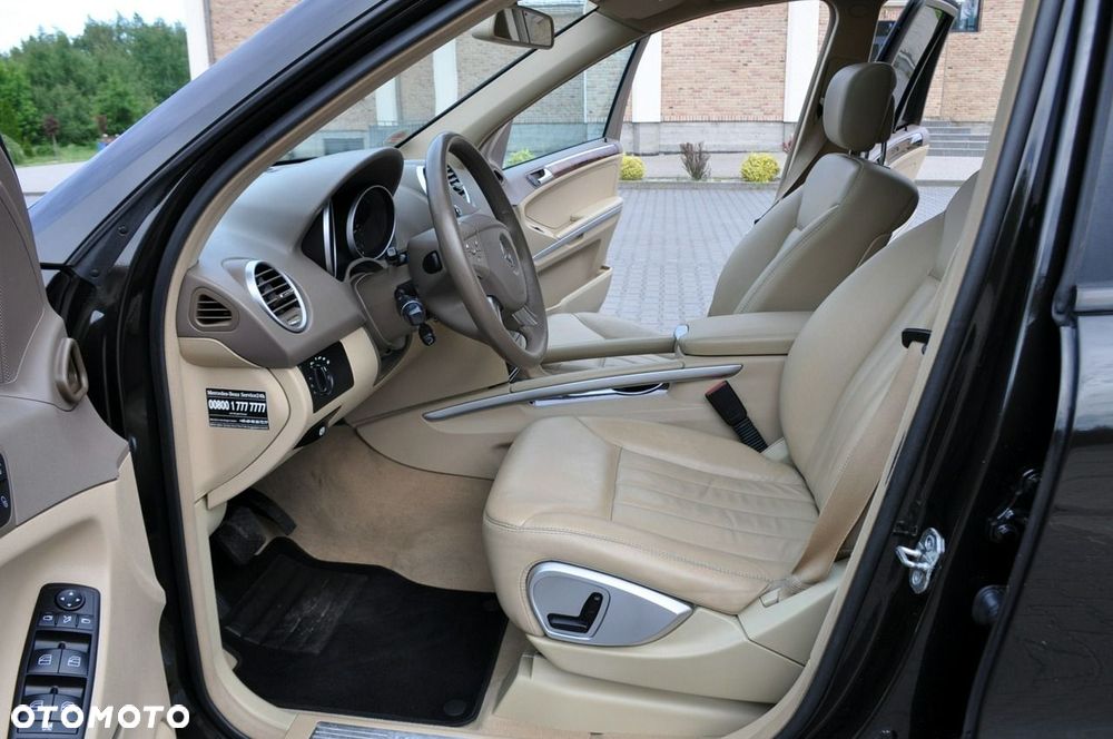 Mercedes-Benz ML - 23