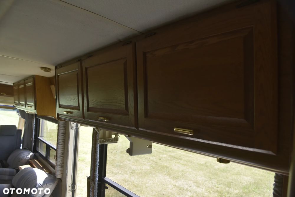 Chevrolet WINNEBAGO - 16