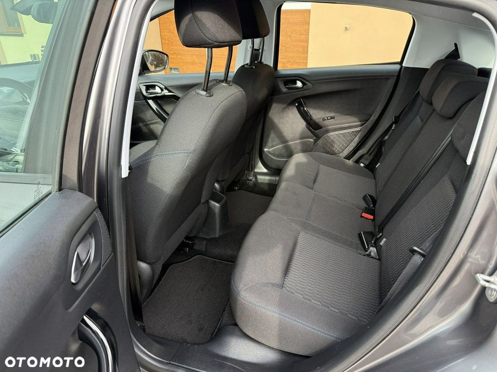 Peugeot 208 PureTech 82 Stop & Start Signature - 25