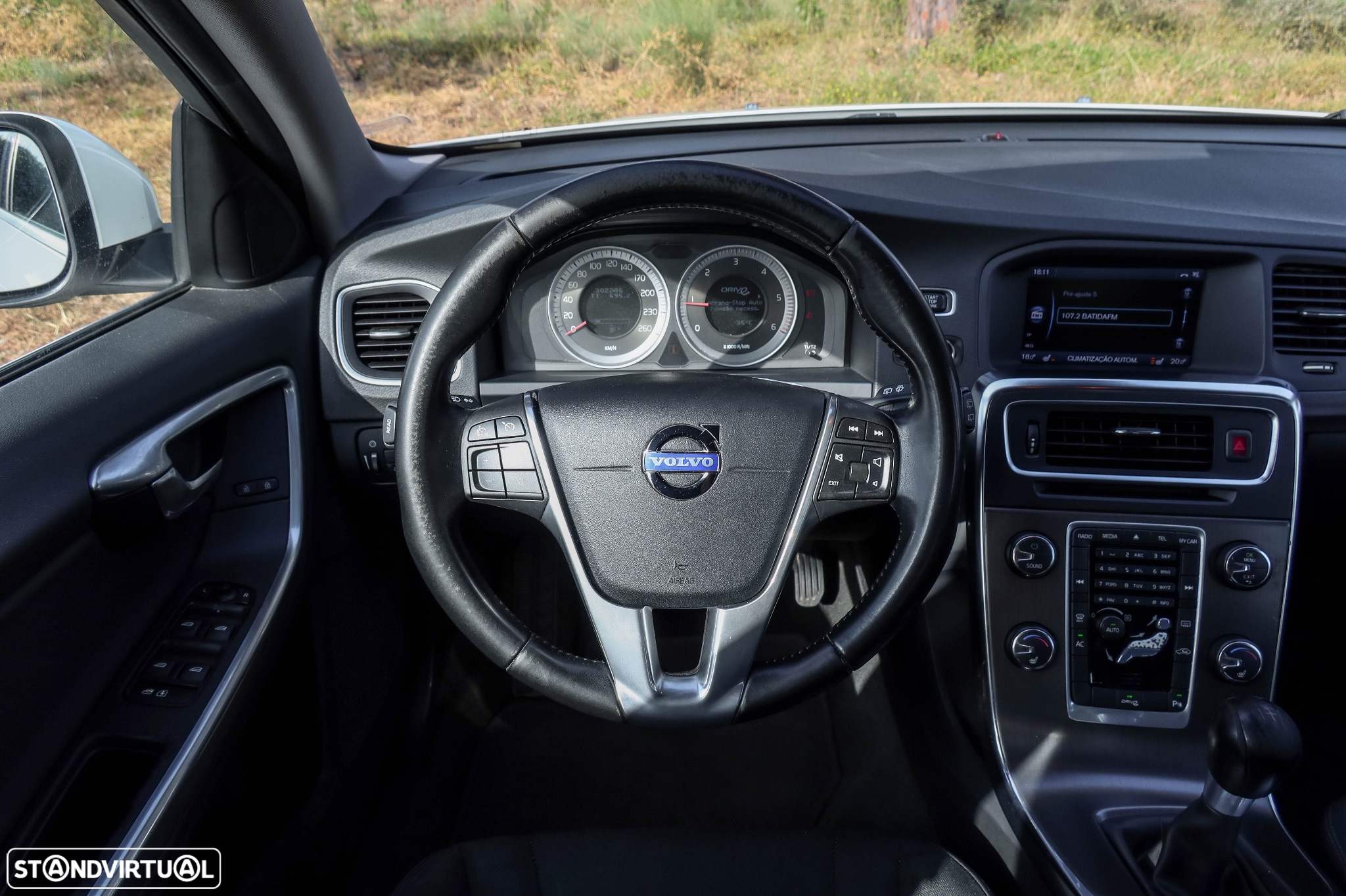 Volvo V60 1.6 D2 Drive Momentum Start/Stop - 8