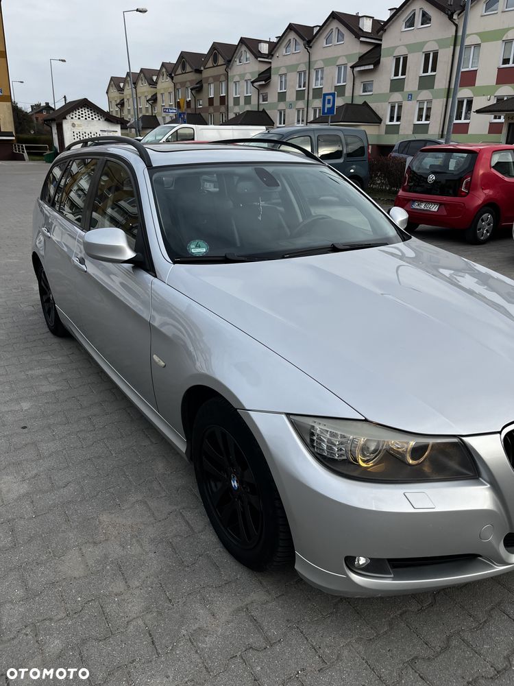 BMW Seria 3 320i - 2