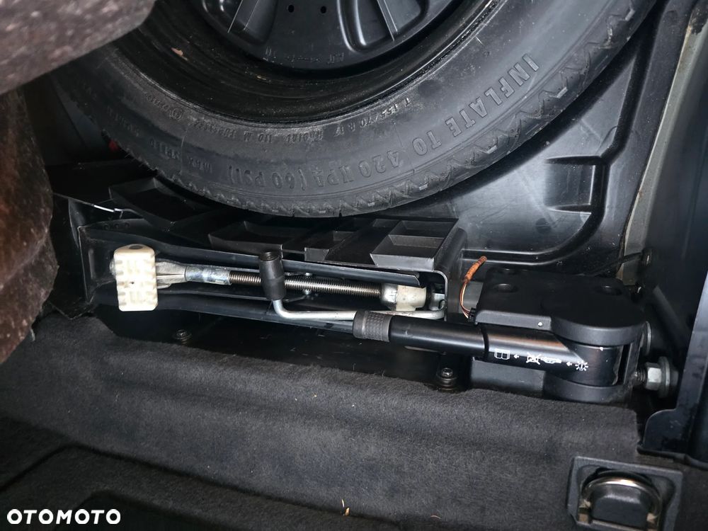 Mercedes-Benz Klasa E 280 CDI 4Matic Automatik Avantgarde DPF - 27