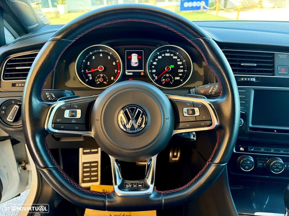VW Golf 2.0 TSi GTi DSG - 12