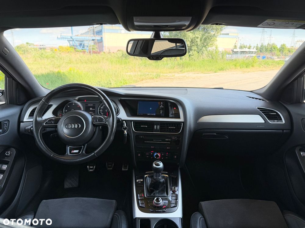 Audi A4 Avant 2.0 TDI DPF S line Sportpaket - 22