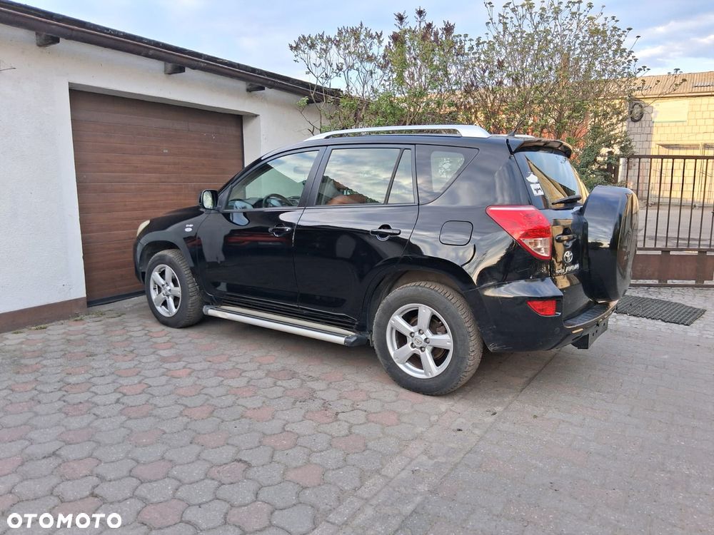 Toyota RAV4 2.2 D-4D 4x4 - 17