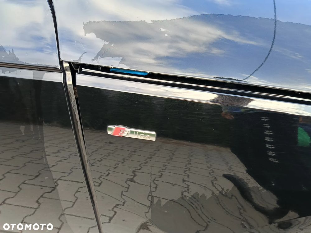 Audi A4 Avant 2.0 TDI ultra S tronic - 8