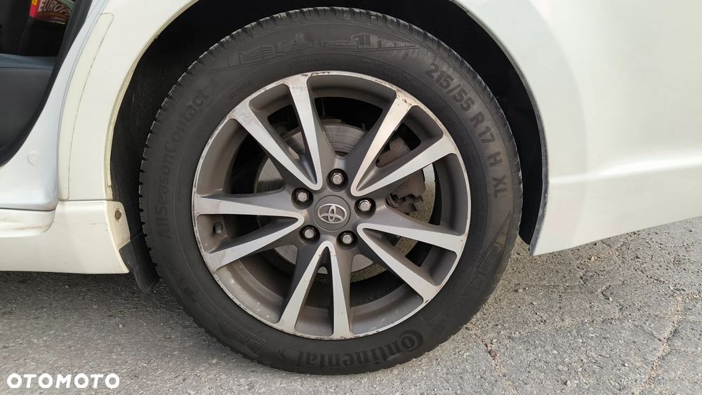 Toyota Avensis 2.0 D-4D Premium - 17